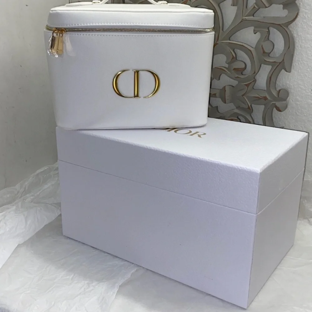 Dior White Cosmetic Train Case with Gold CD Logo - Picture 4 of 4